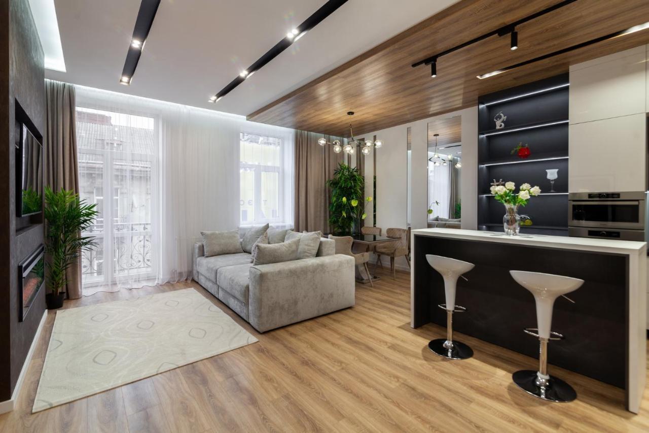 Royal Vip Apartment On Franka 14 Львів Екстер'єр фото